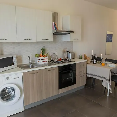 Holiday home Mareinsicilia Dammusa *